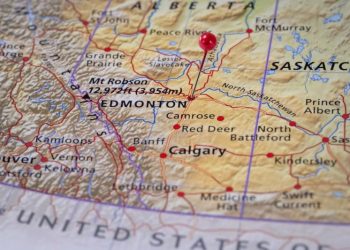 Canada-Alberta Pact: Boosting Oil Exports and Clean Energy